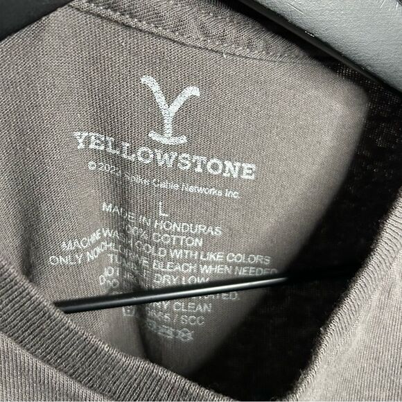 Yellowstone Dutton Ranch Protect The Family Graphic Tee - Picture 4 of 7